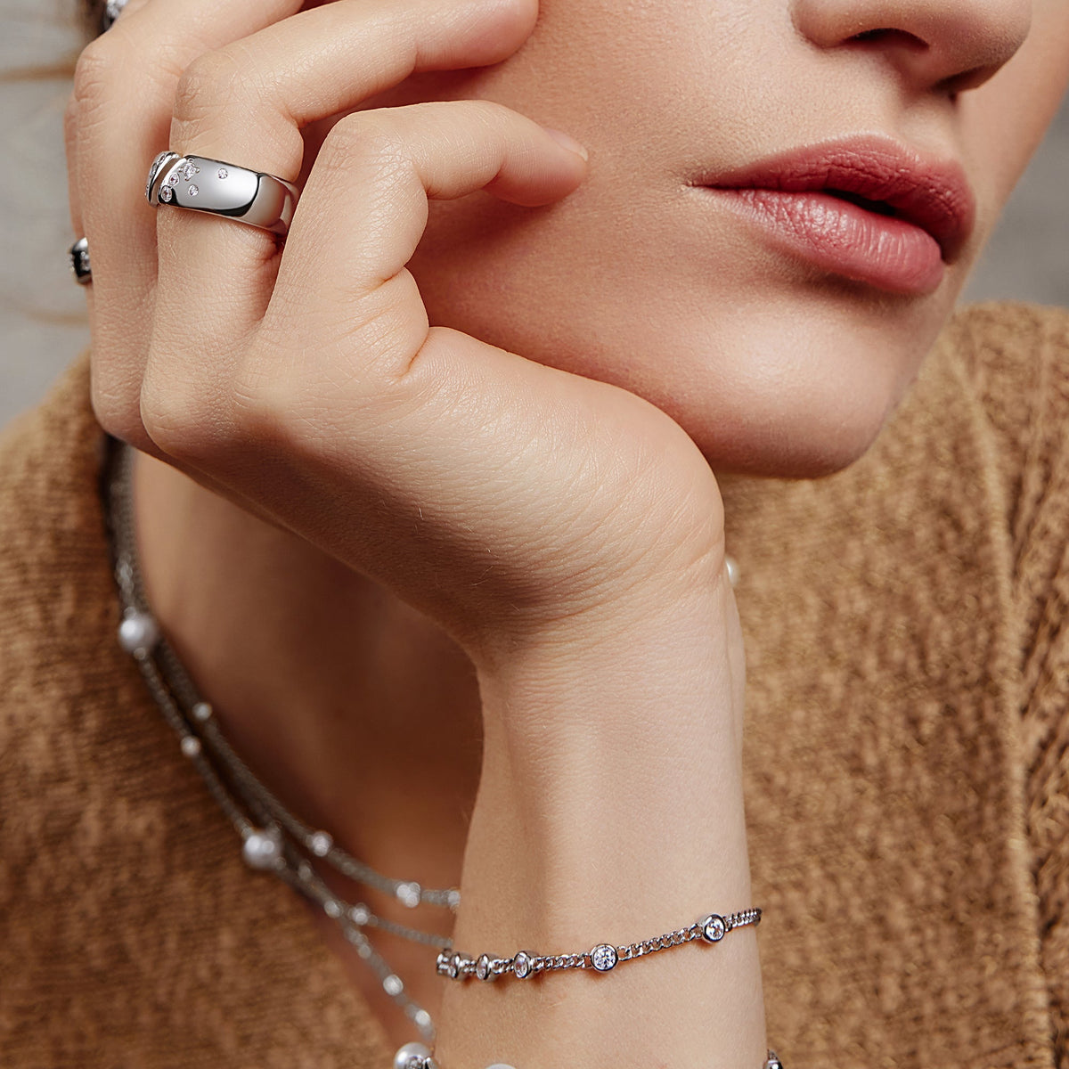 Silver Multi Station Round Stone Chain Bracelet