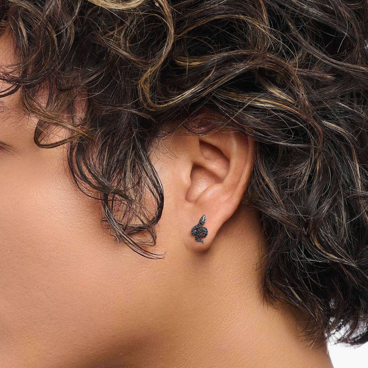 THOMAS SABO Snake small ear studs with black zirconia