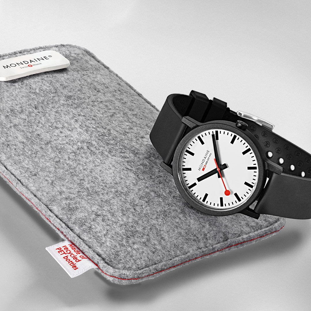 Mondaine Official Swiss Railways essence